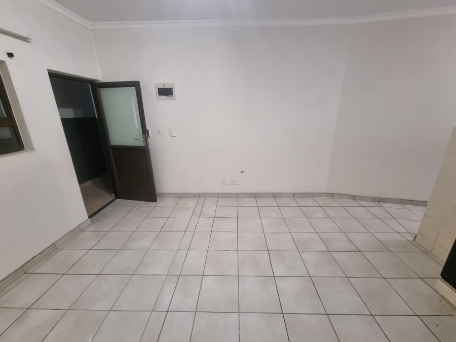 To Let 2 Bedroom Property for Rent in Observatory Western Cape